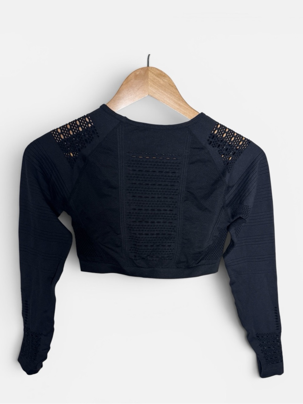 EMRLD Black Seamless Long Sleeve Crop Top - Picture 3 of 7